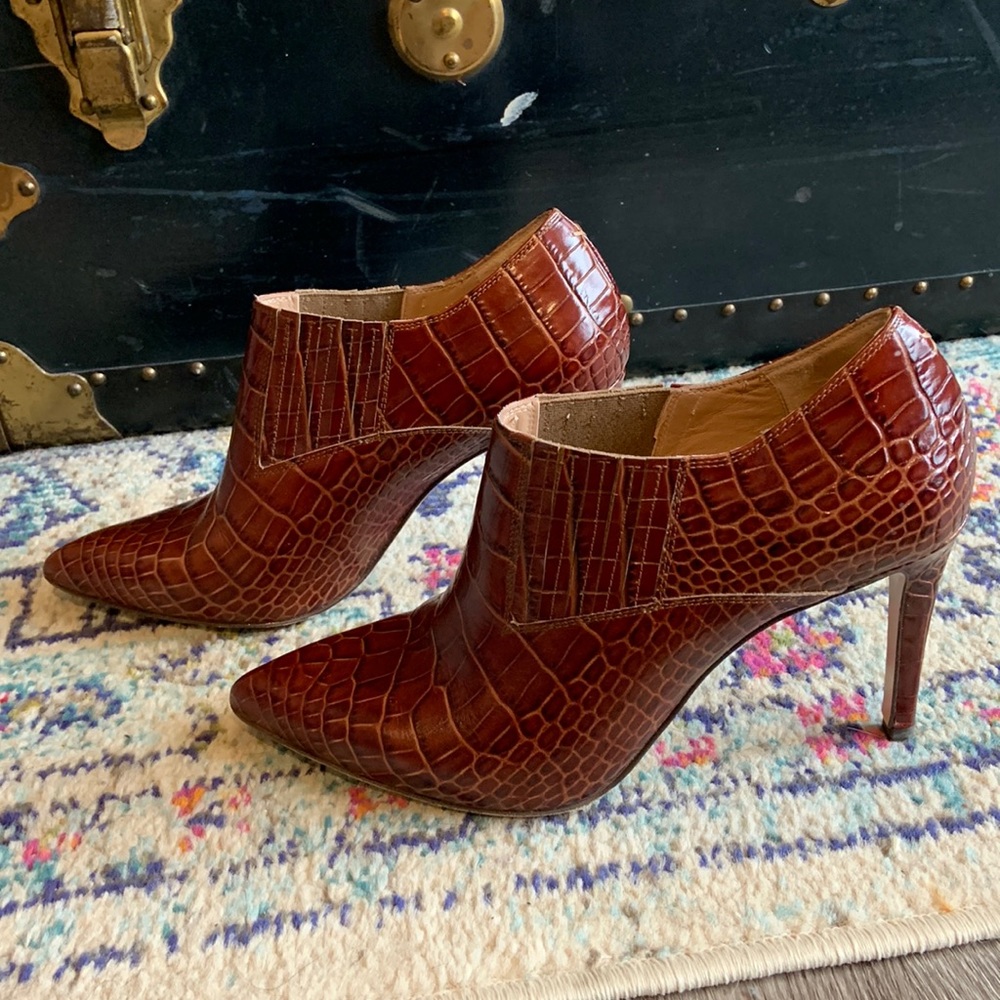 INEZ Marisol 90: Cocoa Croco boots.
